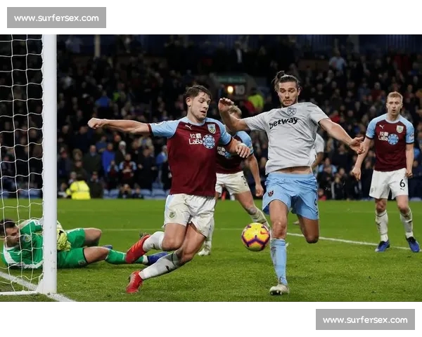 从阵容演变看现代足球战术调整与比赛走势深度分析研究路径 从阵容演变看现代足球战术调整与比赛走势深度分析研究路径