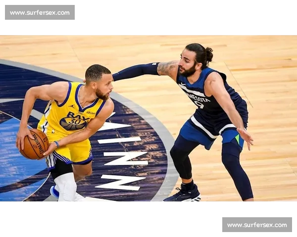 赛后数据全面解析 关键球员表现与比赛走势深度剖析